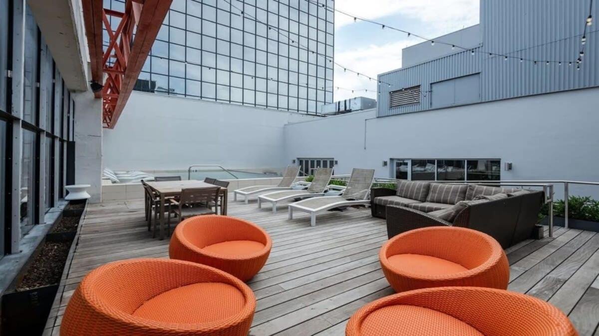 26Th Fl Bold Cozysuites With Pool, Gym Даллас Экстерьер фото